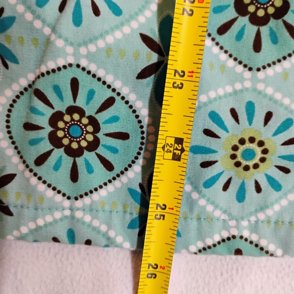 Tafford Teal and Black Patterned Women's Scrub Top With Pockets - Picture 8 of 8